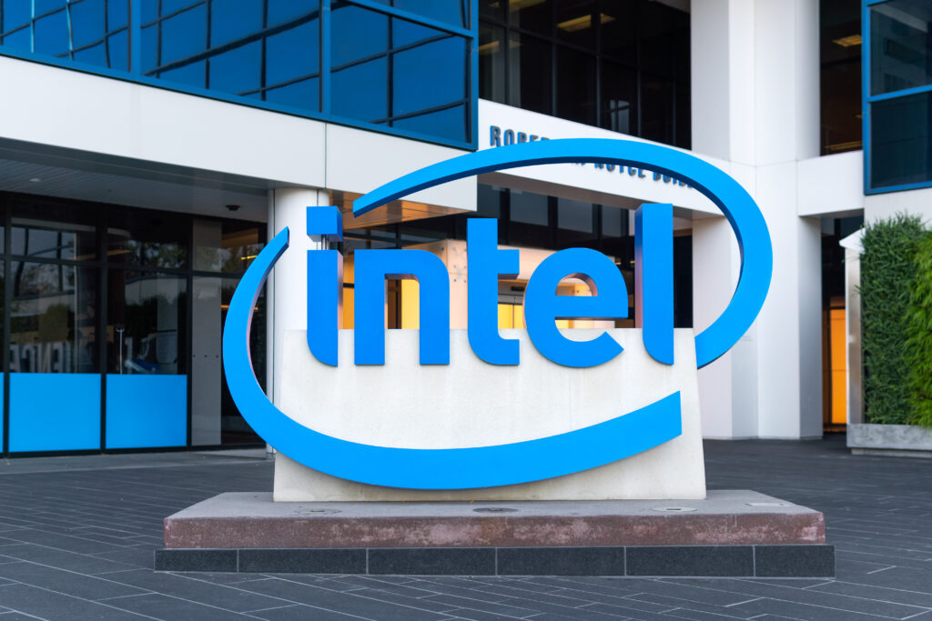徹底したユーザーニーズ対応で再評価獲得へ！x86とIntelの未来とは？