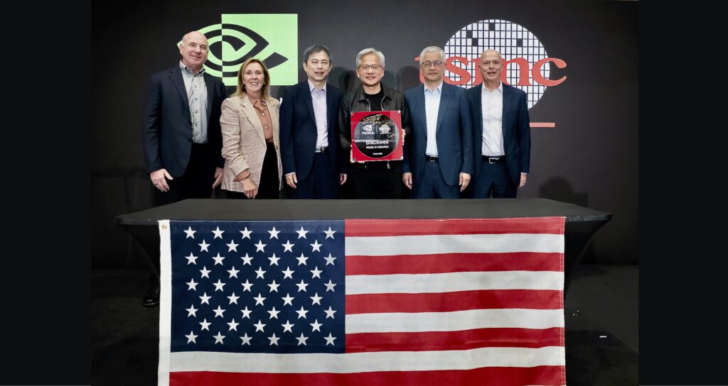 アメリカ製インテリジェンスのエンジン：NVIDIAとTSMC、米国で初のNVIDIA Blackwellウェハー生産を祝う