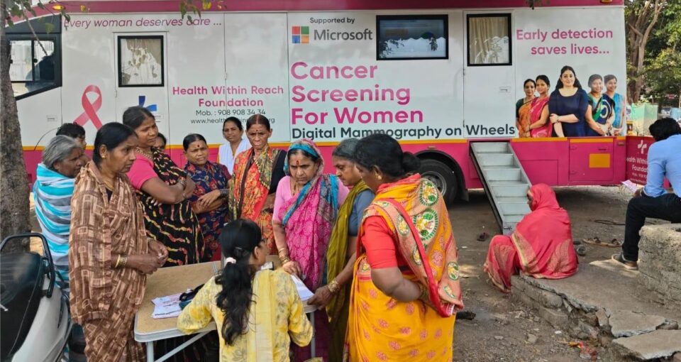 AI搭載モバイルクリニックがインドの農村地域に乳がん検診を提供