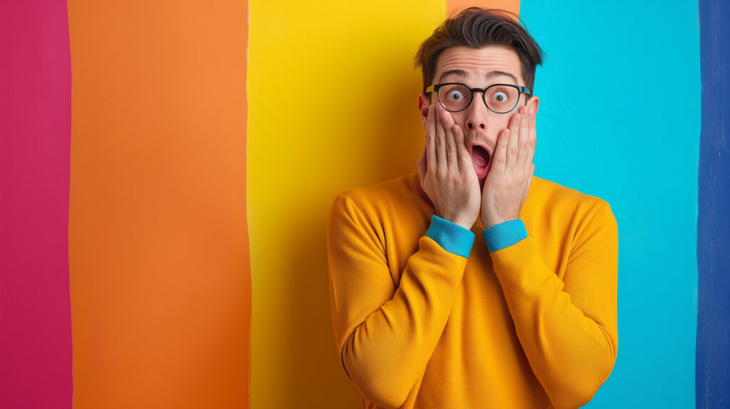 Preiserhöhung geschockt Person schaut sehr überrascht da Überraschung sich zum Schock wandelt isoliert Portrait Sprachlos Generative AI - Semicon.TODAY