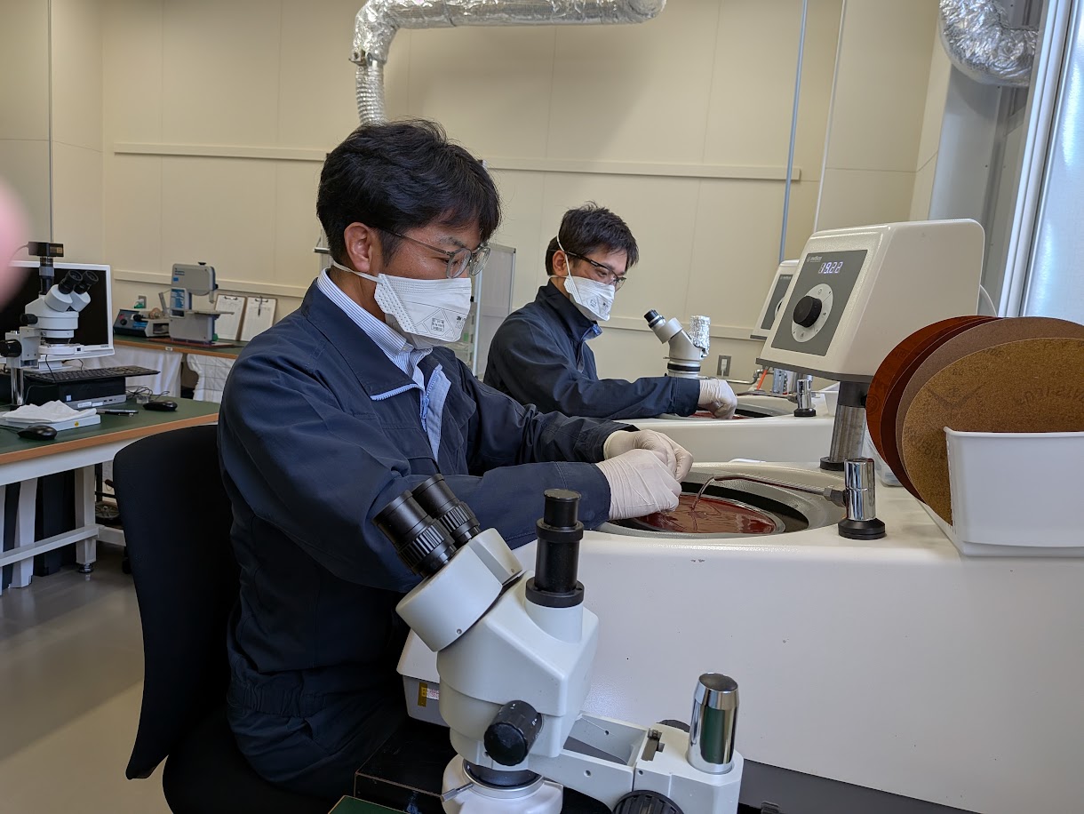 株式会社アイテス｜後編（第3回・第4回）ミクロの世界の探偵たち── 「犯人探し」に挑む、解析エンジニアの現場